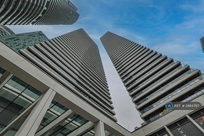 2 Bedroom Flat To Rent In The Wardian - Canary Wharf, London, E14