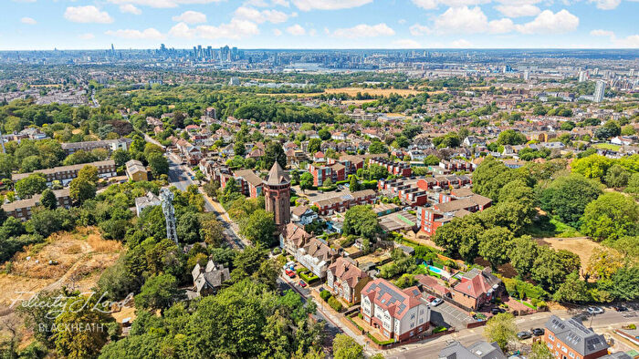 2 Bedroom Apartment For Sale In Shooters Hill, Shooters Hill, SE18