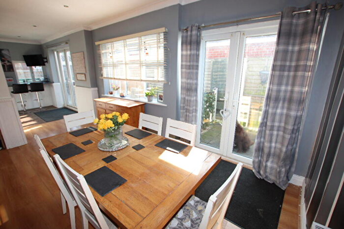 4 Bedroom Detached House For Sale In Lyndhurst Road, Holland On Sea, CO15