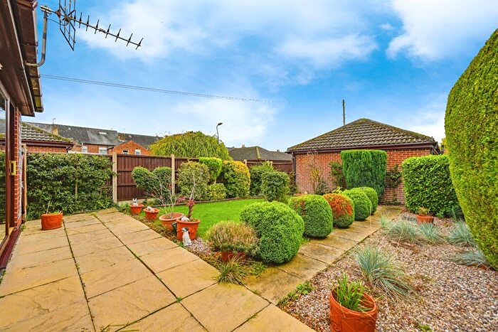 1 Bedroom Semi Detached House For Sale In Strathaven Court, Spondon, Derby, DE21