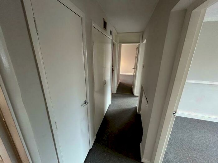 2 Bedroom Apartment To Rent In Stour Court, Princess Crescent