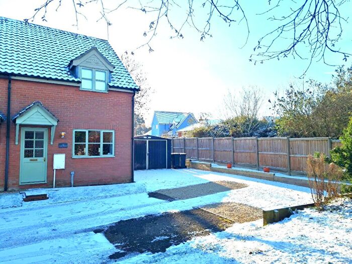 3 Bedroom Semi Detached House For Sale In Westhorpe Road, IP14