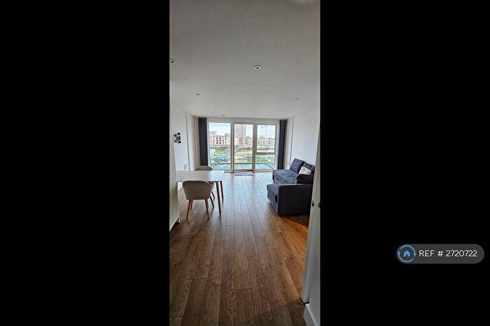 1 Bedroom Flat To Rent In Anderson Square, London, E3