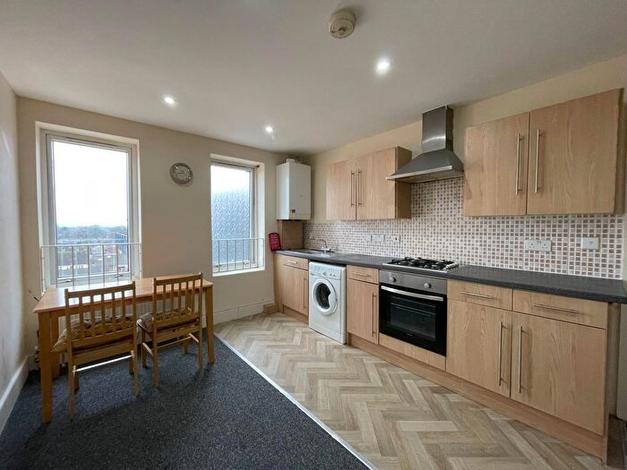 1 Bedroom Flat To Rent In Balfour House, Ilford, IG1