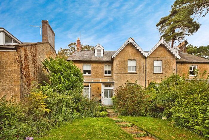 3 Bedroom Semi-Detached House For Sale In Mount Pleasant, Crewkerne, TA18