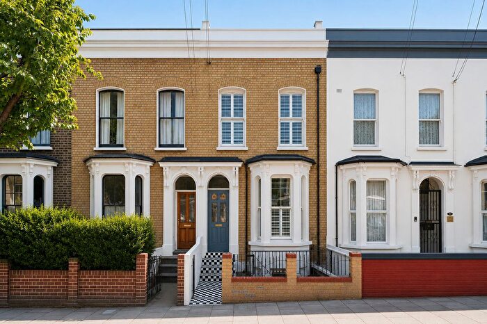 5 Bedroom Terraced House For Sale In Mayola Road, London, E5