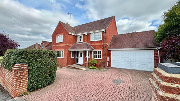 4 Bedroom Detached House For Sale In Wendan Road, Newbury, RG14