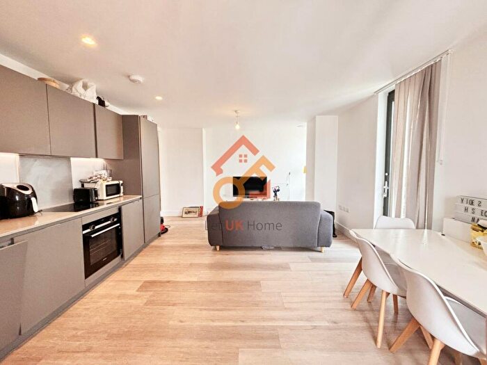 3 Bedroom Flat To Rent In Malt House Barley Lane, London, E15