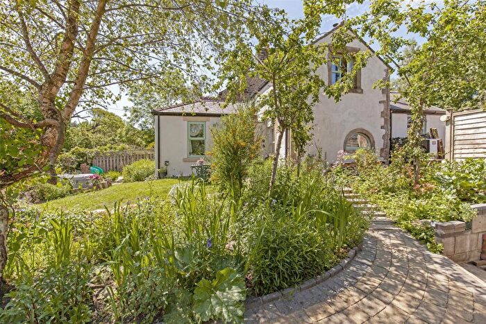 3 Bedroom Link Detached House For Sale In Hope Road, Edale, Hope Valley, S33