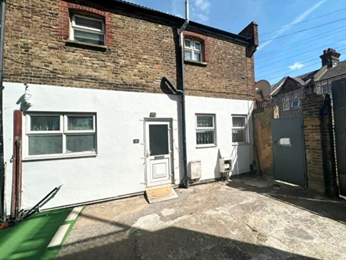 2 Bedroom Terraced House To Rent In Bingley Road, Canning Town, E16