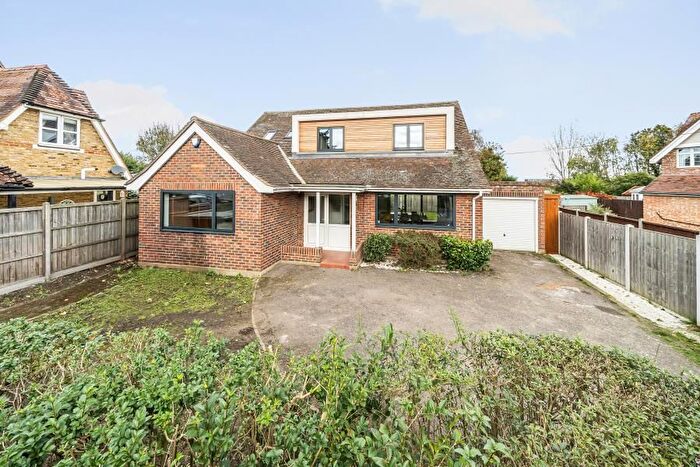 4 Bedroom Detached House To Rent In Shepperton Road, Laleham, Staines, TW18