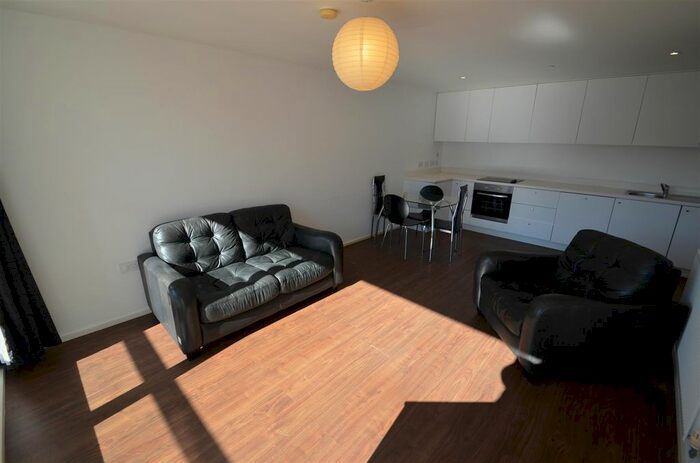 2 Bedroom Flat To Rent In Canal Street, Nottingham, NG1