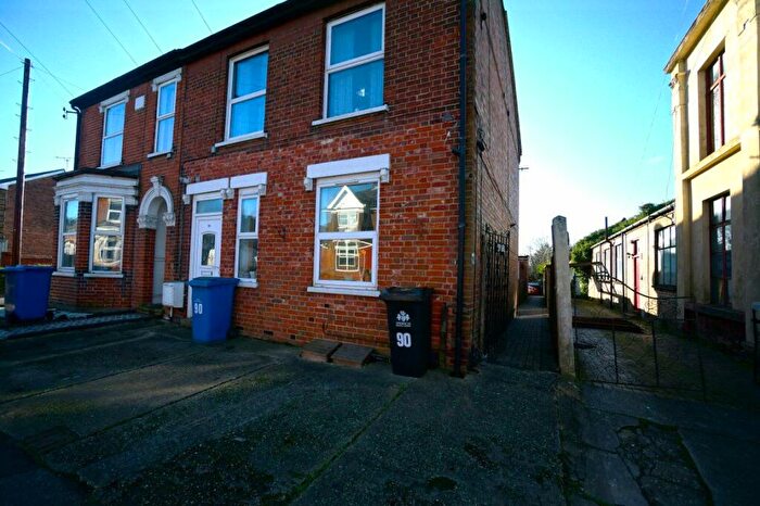 2 Bedroom Flat To Rent In Foxhall Road, IP3