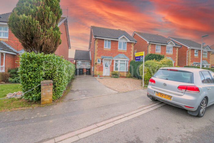 3 Bedroom Detached House To Rent In Elvington Gardens Luton, LU3