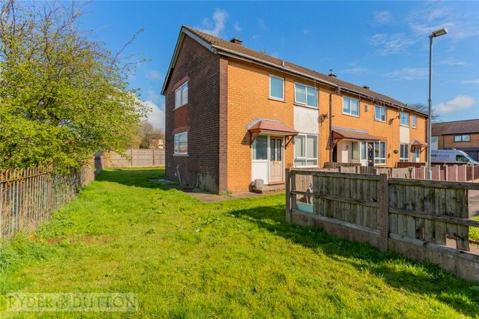 2 Bedroom Town House For Sale In Dunbar Grove, Heywood, OL10