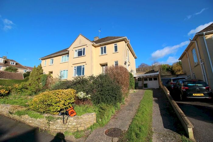 5 Bedroom Semi-Detached House To Rent In St. Anns Way, Bath, BA2