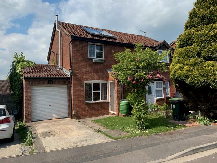 3 Bedroom Semi-Detached House To Rent In Bader Close, Yate, BS37