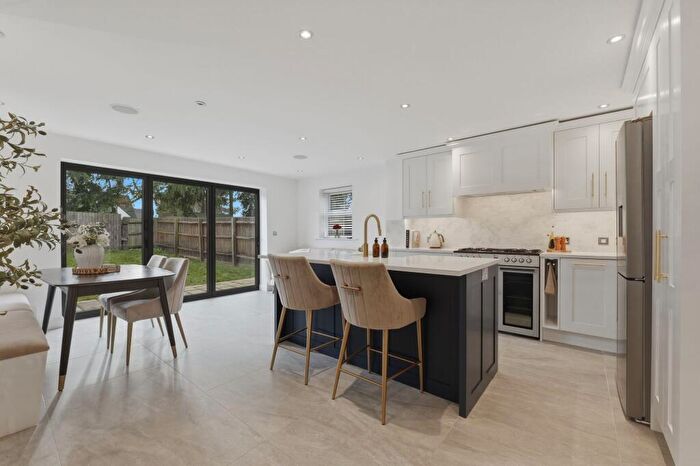 4 Bedroom Semi-Detached House For Sale In Sandford Road, Syston, LE7