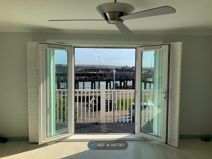 3 Bedroom Semi-Detached House To Rent In West Quay, Newhaven, BN9