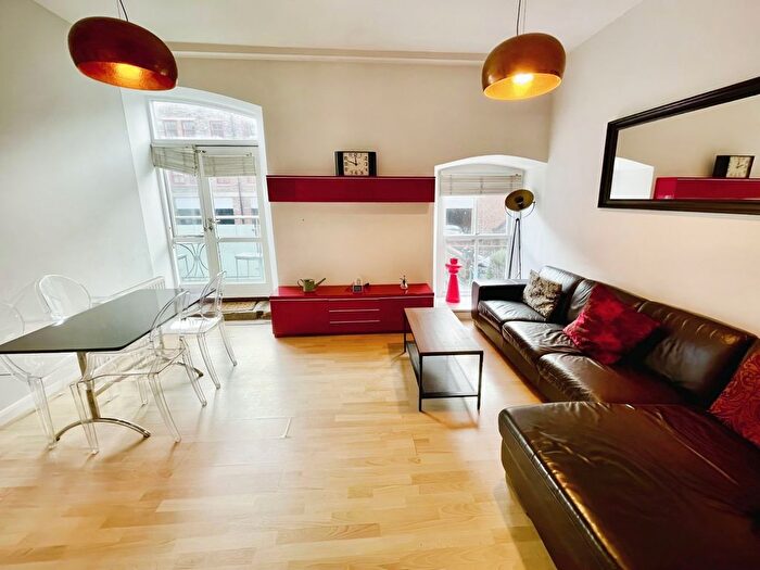 2 Bedroom Flat To Rent In Flyboat House, Navigation Walk, Leeds, West Yorkshire, LS10