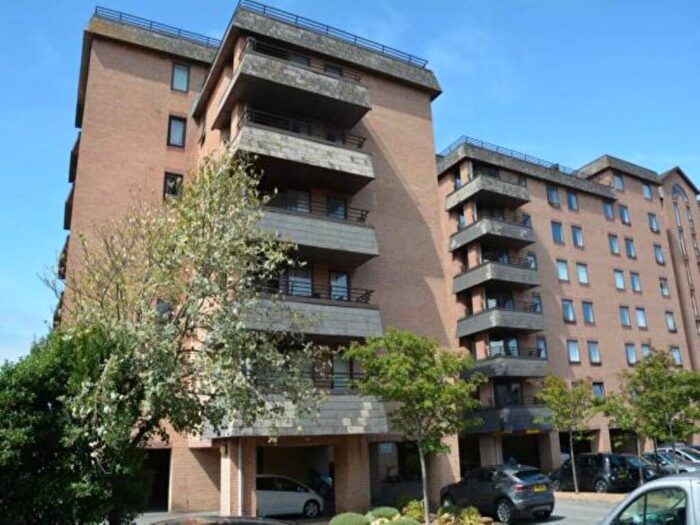 2 Bedroom Flat To Rent In Carlton Mansions, Beach Road, Weston-super-Mare, BS23