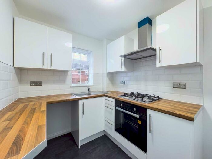 1 Bedroom End Of Terrace House To Rent In Thistle Close, Hemel Hempstead, Hertfordshire, HP1