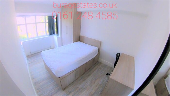 5 Bedroom Semi-Detached House To Rent In Moorfield Avenue, Manchester, M20