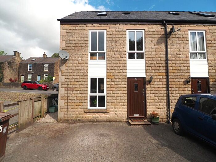 3 Bedroom End Of Terrace House To Rent In Buxton Road, Chinley, SK23