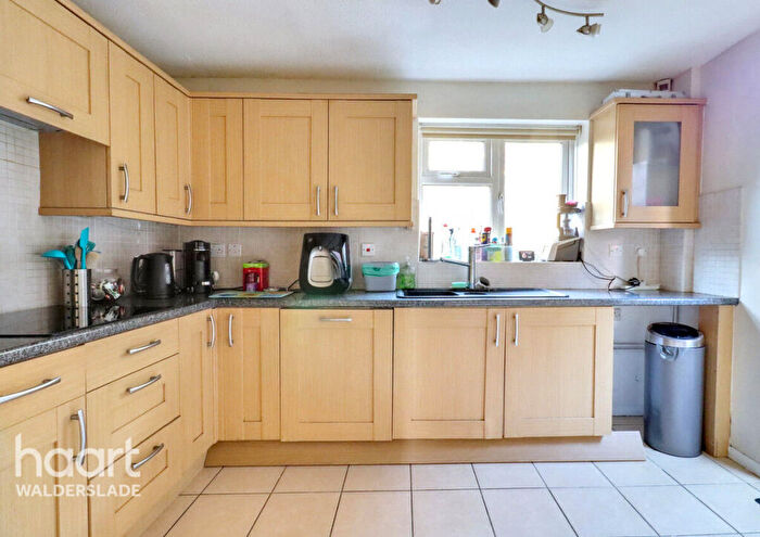 4 Bedroom Detached House For Sale In Glamis Close, Chatham, ME5