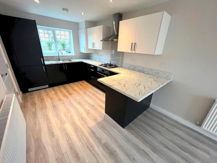 4 Bedroom Semi-Detached House To Rent In Whitehall Drive, Broughton, Preston, PR3