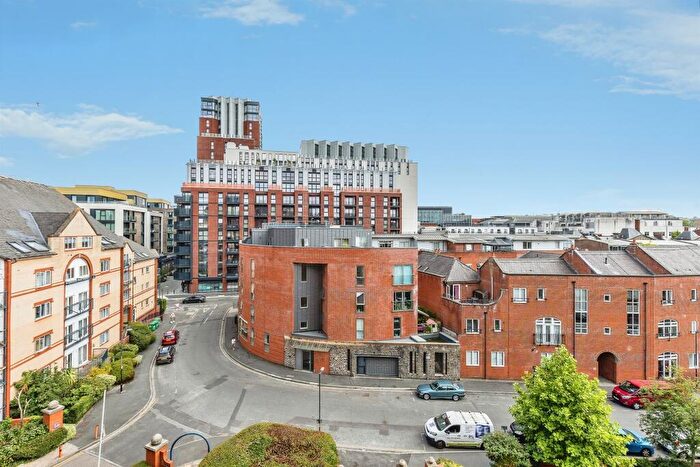 1 Bedroom Apartment For Sale In Ferry Street, Bristol, BS1