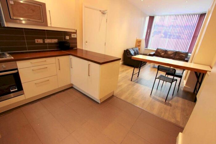 4 Bedroom Flat To Rent In Cleveland Street, London, W1T