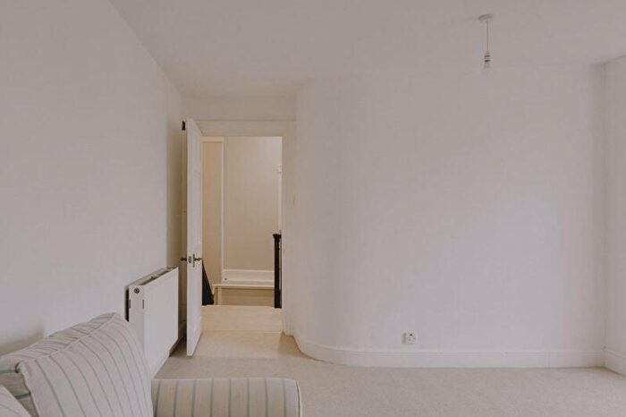 7 Bedroom Detached House To Rent In Bishops Road, Claverham, BS49