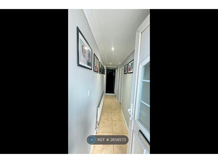 4 Bedroom End Terrace House To Rent In Mitcham Road, Croydon, CR0