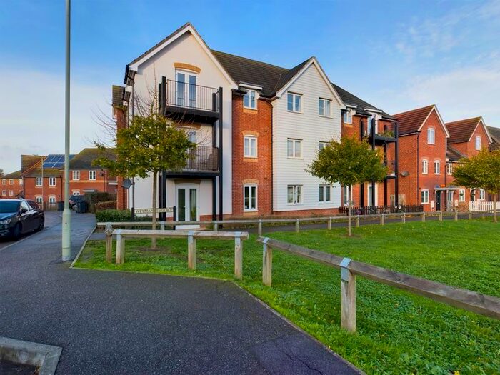 2 Bedroom Flat To Rent In Weyman Terrace, Herne Bay, Kent, CT6