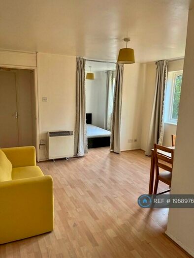 Studio To Rent In Carew Court, London, SE14
