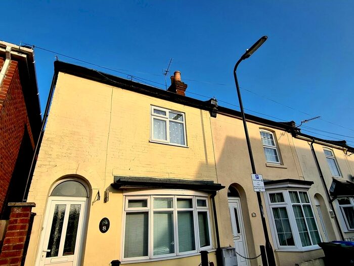 4 Bedroom Terraced House To Rent In Middle Street, Southampton, SO14