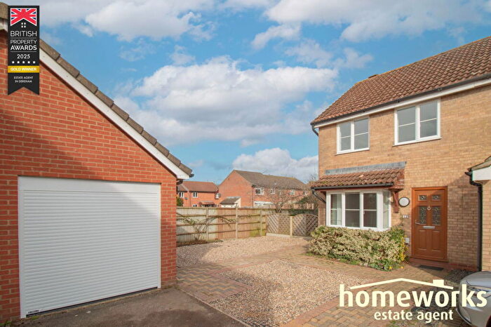 3 Bedroom Semi-Detached House For Sale In Seckar Drive, Scarning, Dereham, NR19