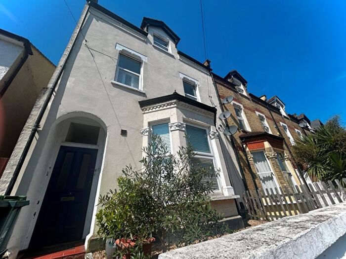 1 Bedroom Flat To Rent In Oxford Road, Wallington, SM6