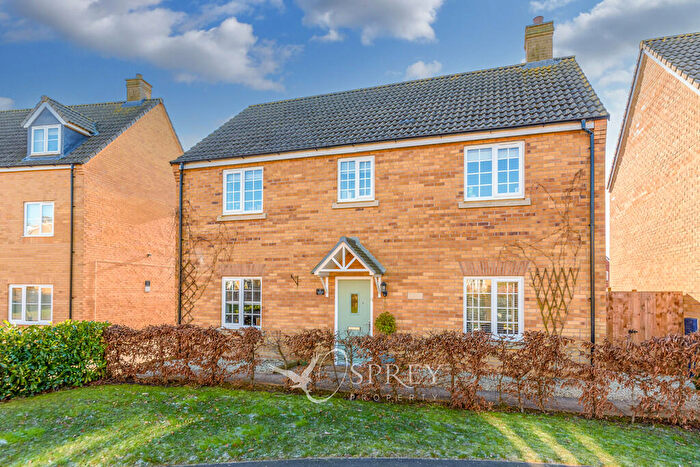 4 Bedroom Detached House For Sale In Hillfield Road, Oundle, Northamptonshire, PE8