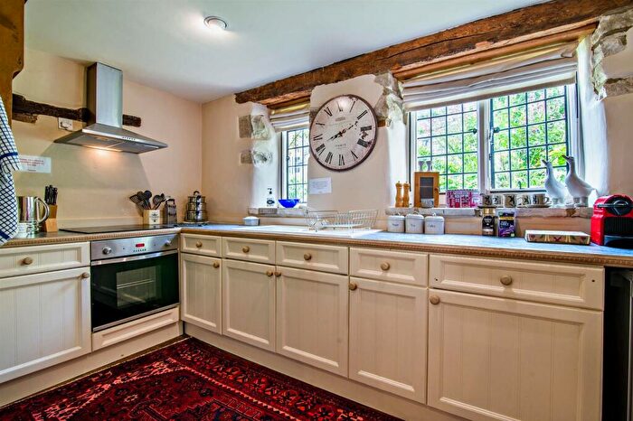 2 Bedroom Barn Conversion To Rent In Long Barn, GL7