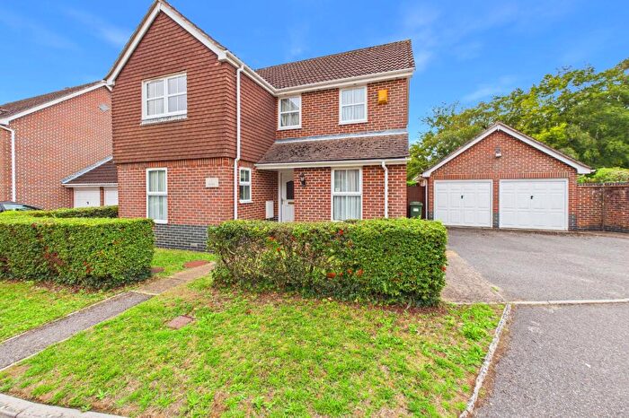 4 Bedroom Detached House For Sale In Mallow Close, Broadstone, Dorset, BH18