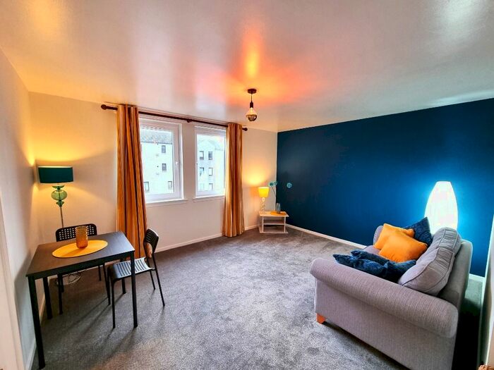 2 Bedroom Flat To Rent In Fraser Mews, City Centre, Aberdeen, AB25