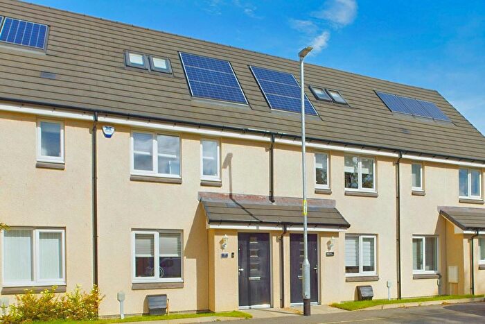 3 Bedroom Terraced House For Sale In Lotus Crescent, Cleland, Motherwell, ML1