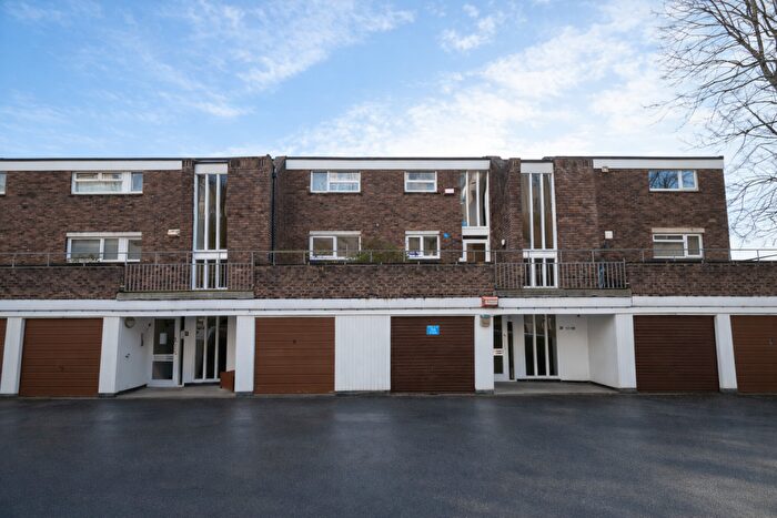 2 Bedroom Flat To Rent In Windsor Court, Victoria Terrace, Clifton, BS8