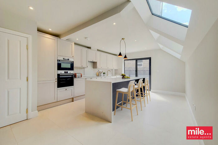 5 Bedroom Terraced House To Rent In Napier Road, Kensal Green, NW10