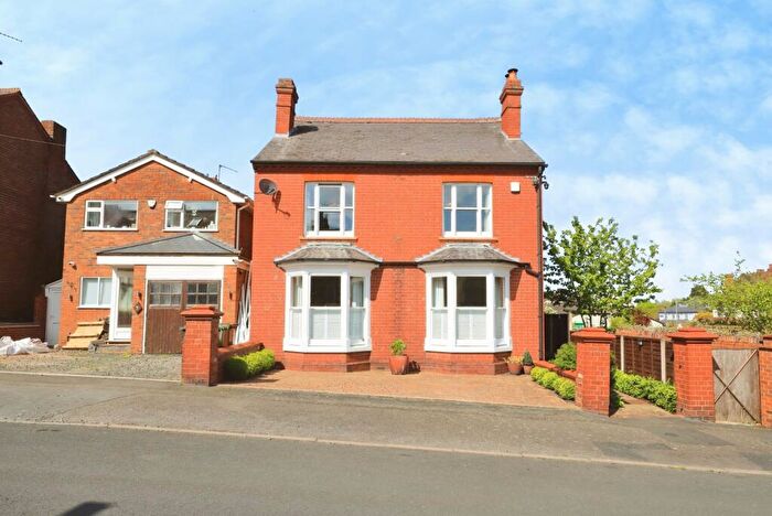 4 Bedroom Detached House For Sale In Reservoir Road, Kidderminster, Worcestershire, DY11