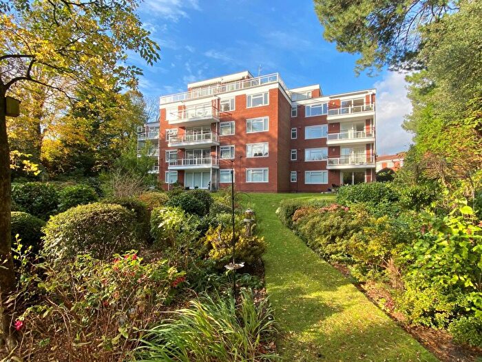 3 Bedroom Flat For Sale In Farrington, West Cliff Road, Bournemouth, BH4