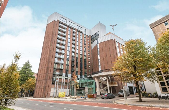2 Bedroom Apartment To Rent In Number One, Bristol, BS1
