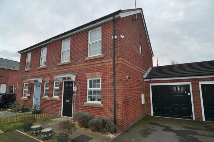 2 Bedroom Semi-Detached House To Rent In Woodcross Avenue, Grimethorpe, S72